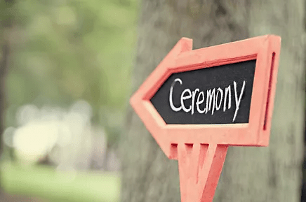 Arrow pointing to ceremony